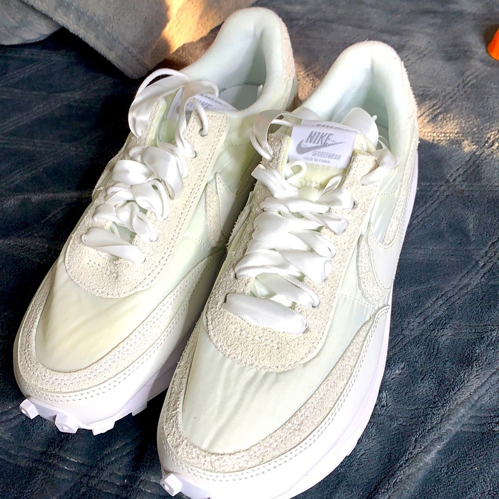 BRAND NEW WHITE NYLON SACÁIS